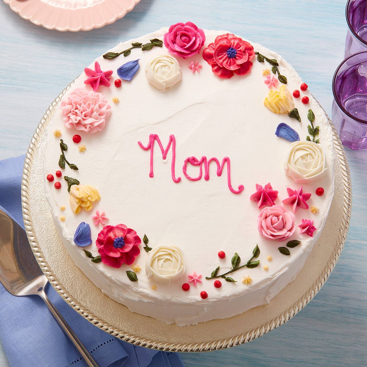 Circle of Love Mother&#x2019;s Day Cake